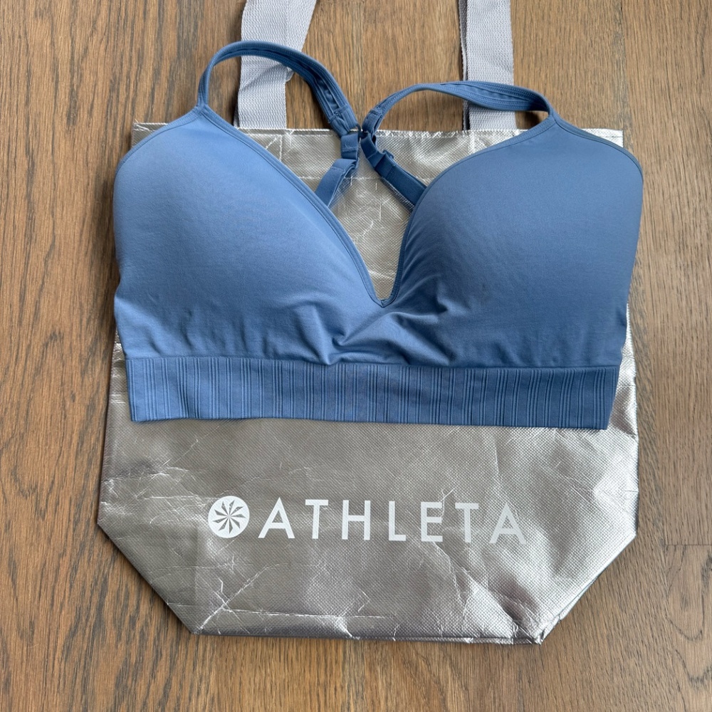 Like New Athleta Seamless Embrace Sports Bra